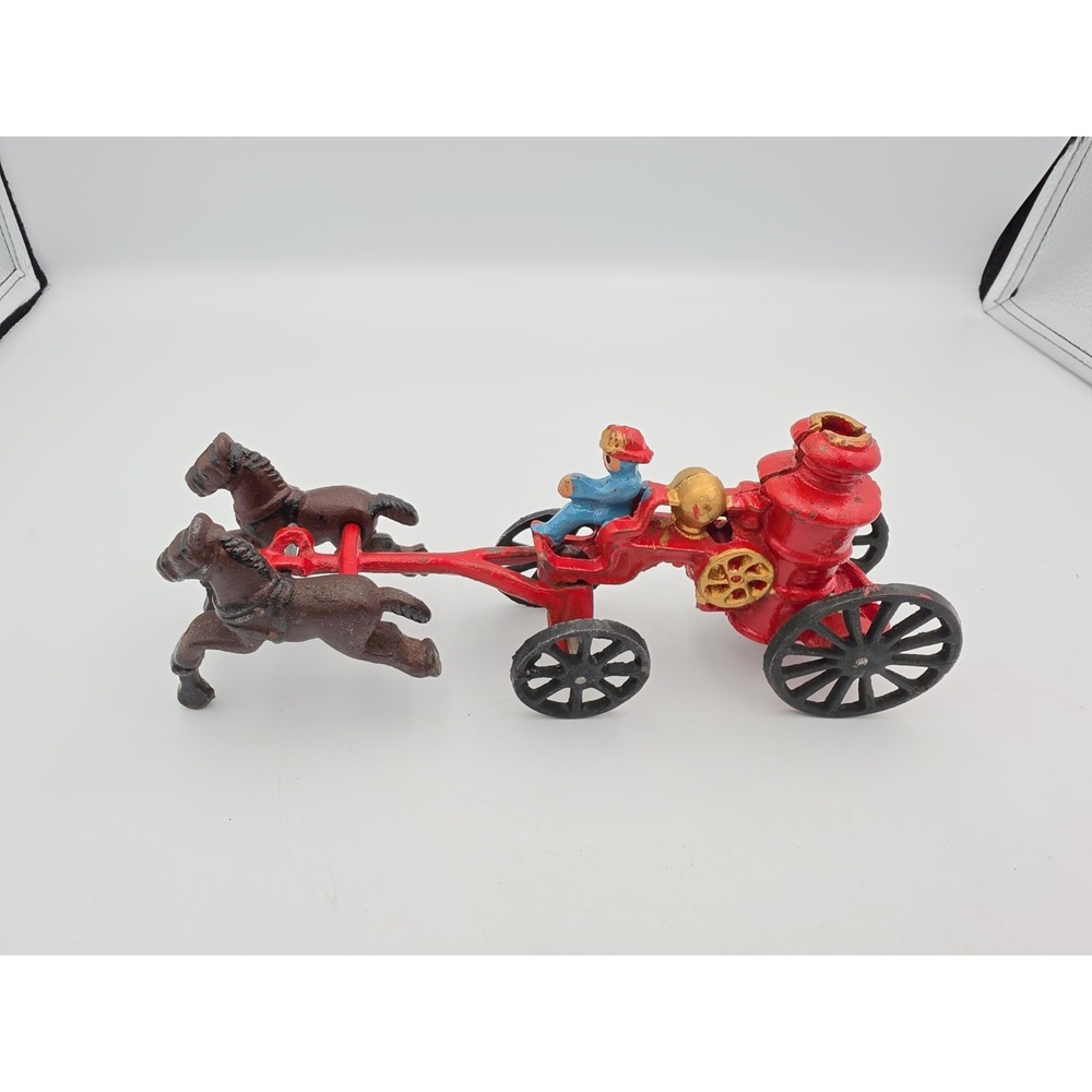 Vintage Cast Iron Horse Drawn Fire Pumper Toy